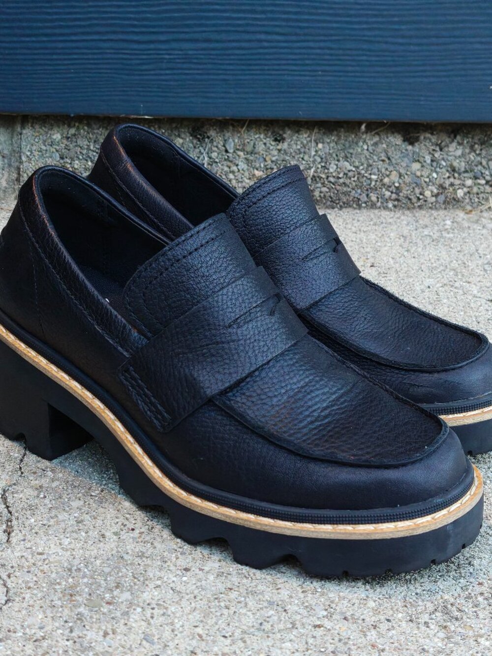 Sorel Size US W 7 Brex Heel Penny Loafer Black Leather Lug Sole Shoes Womens